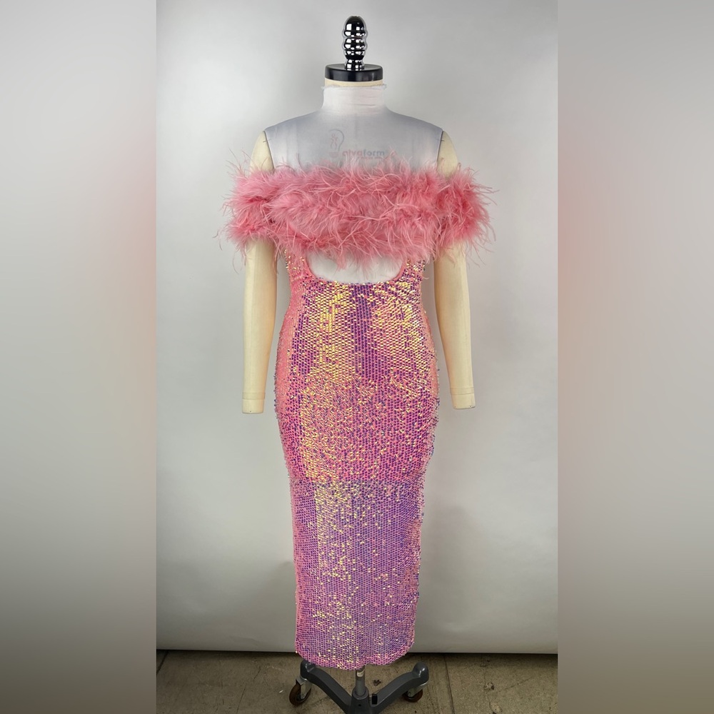 💚 3163. Pink Sequins Feather Evening Dress